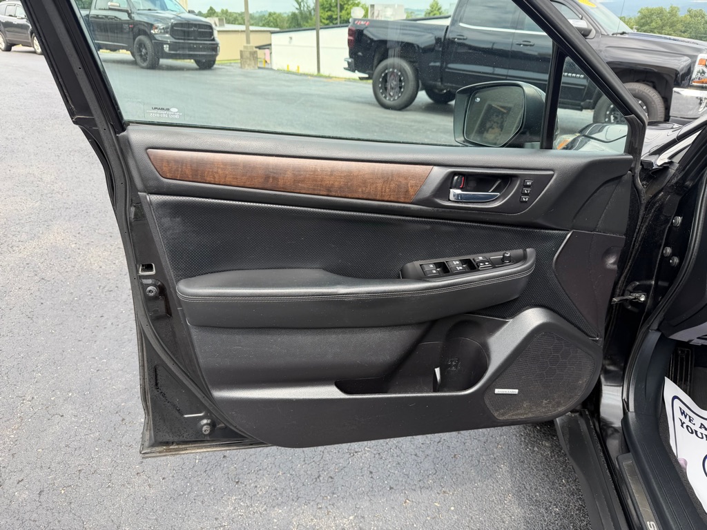 Photo 12 of this SUBARU OUTBACK