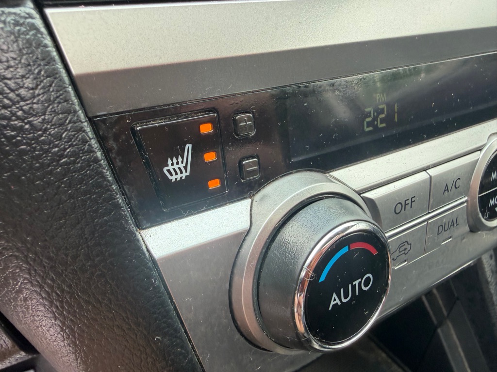 Photo 39 of this SUBARU OUTBACK