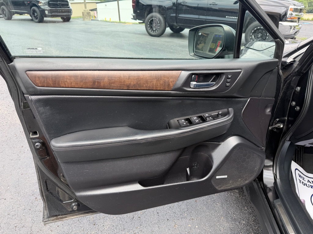 Photo 14 of this SUBARU OUTBACK
