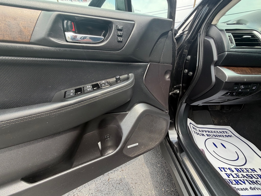 Photo 30 of this SUBARU OUTBACK