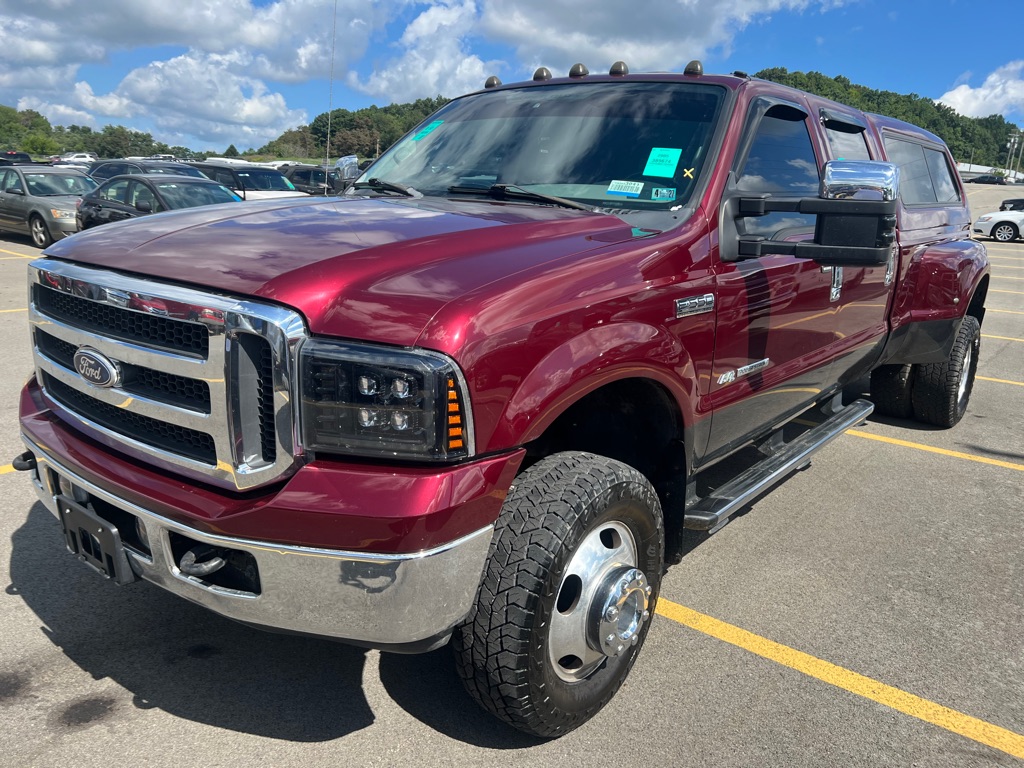 2005 Ford F-350 Super Duty Lariat Crew Cab SB DRW 4WD