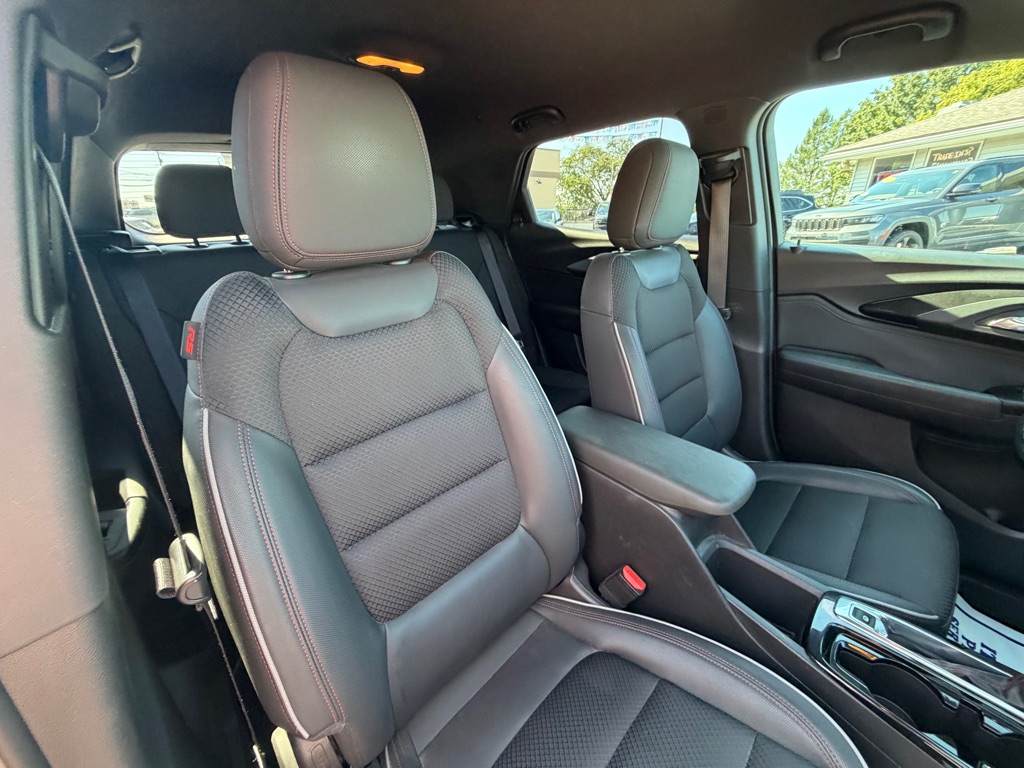 Photo 31 of this CHEVROLET TRAILBLAZER