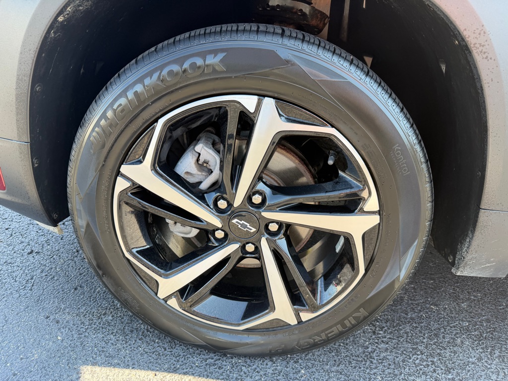 Photo 9 of this CHEVROLET TRAILBLAZER