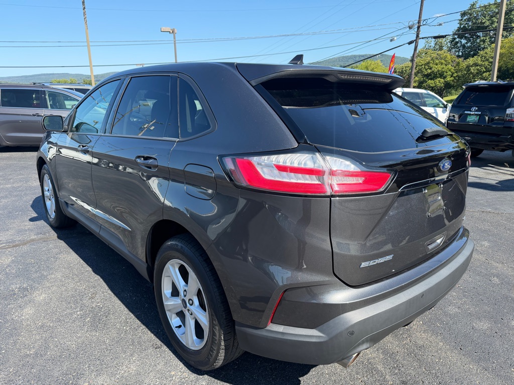 Photo 7 of this FORD EDGE