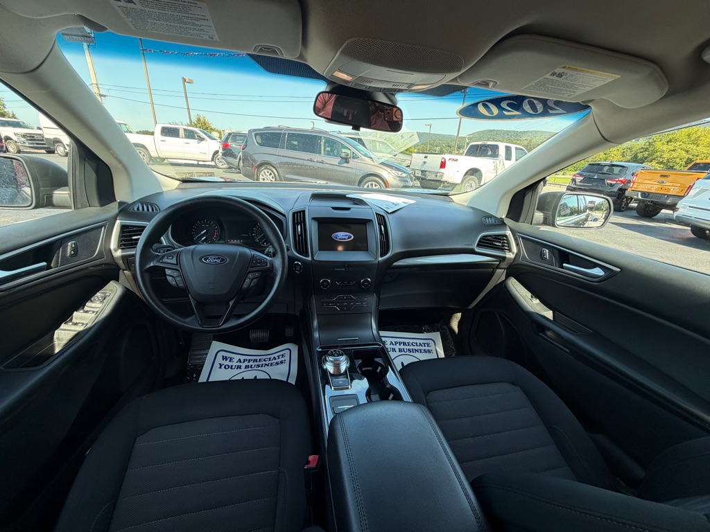 Photo 15 of this FORD EDGE