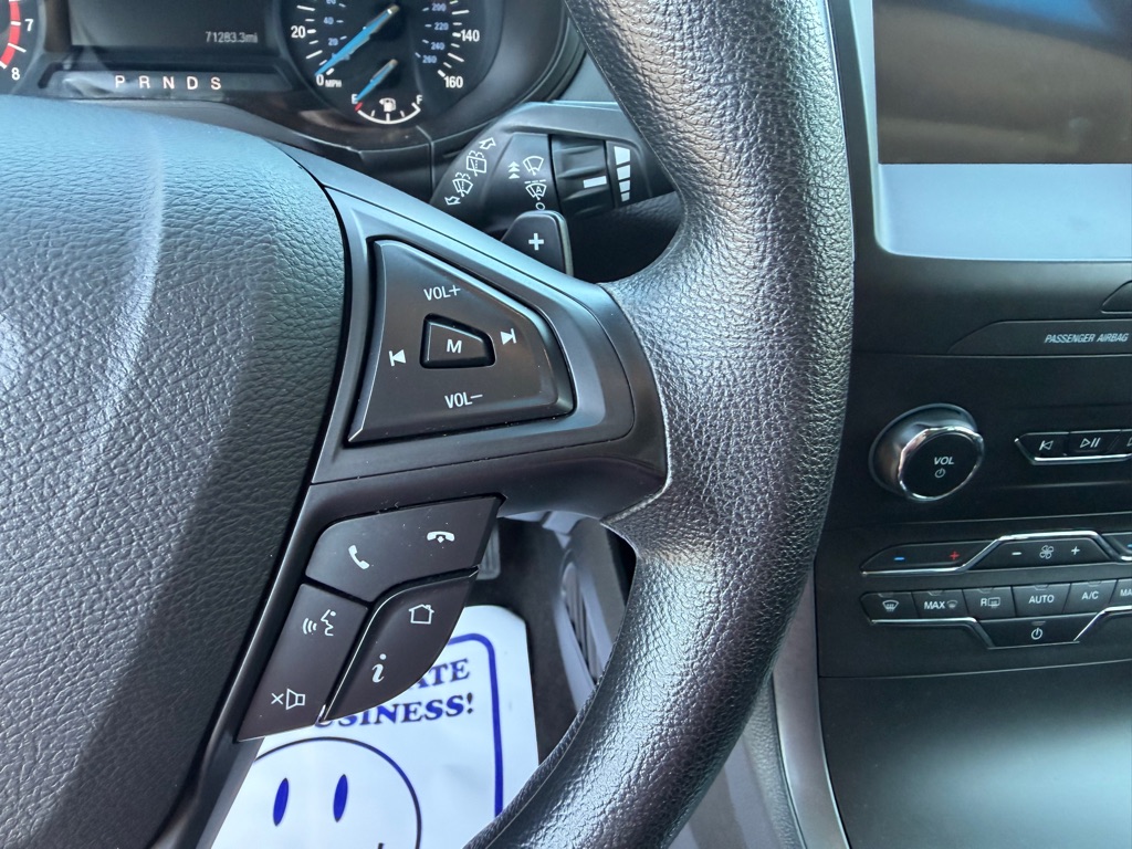 Photo 28 of this FORD EDGE