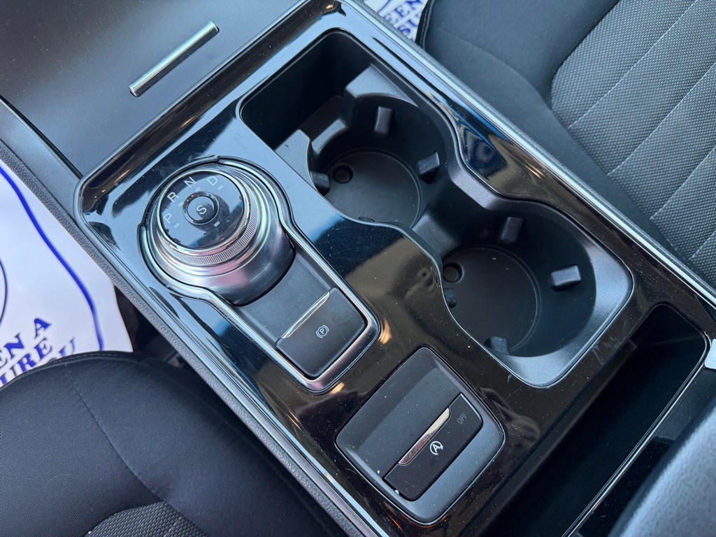 Photo 31 of this FORD EDGE