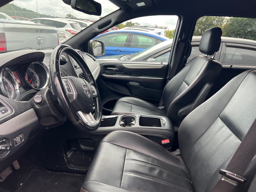 Photo 8 of this DODGE GRAND CARAVAN