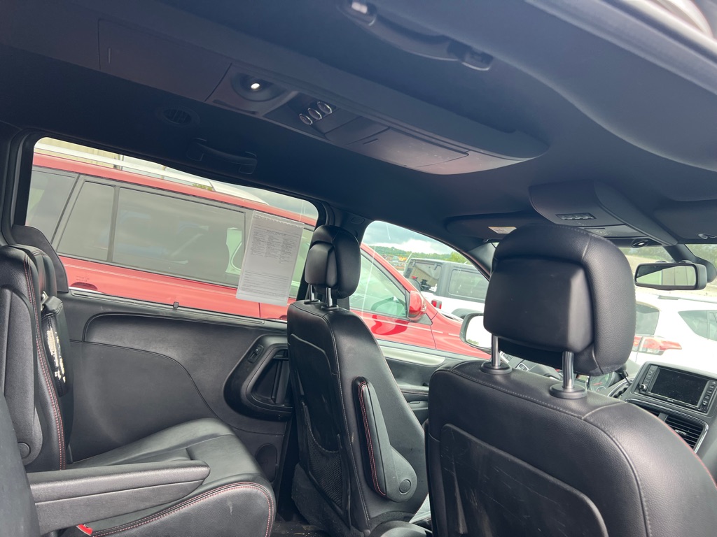 Photo 5 of this DODGE GRAND CARAVAN