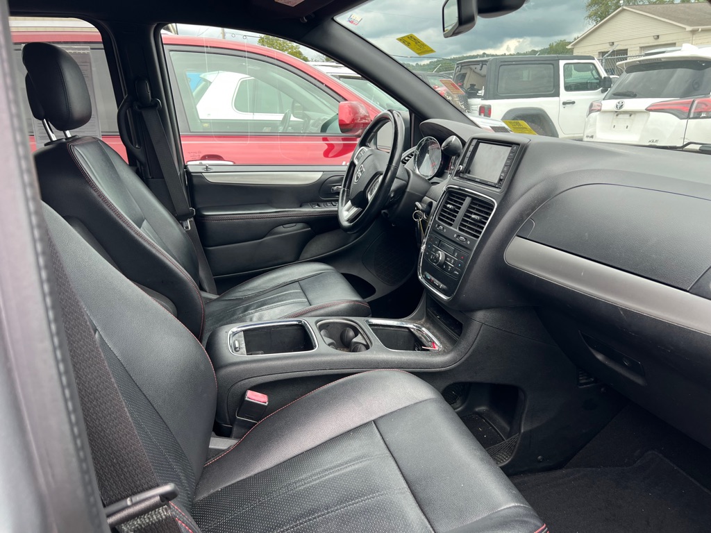Photo 4 of this DODGE GRAND CARAVAN
