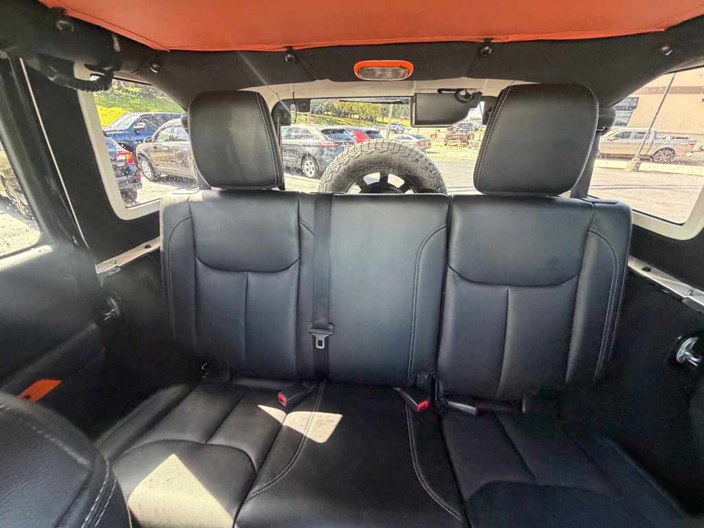 Photo 13 of this JEEP WRANGLER UNLIMI