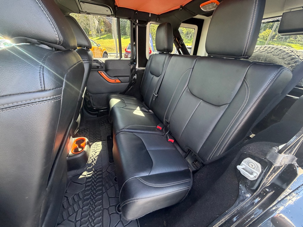 Photo 16 of this JEEP WRANGLER UNLIMI
