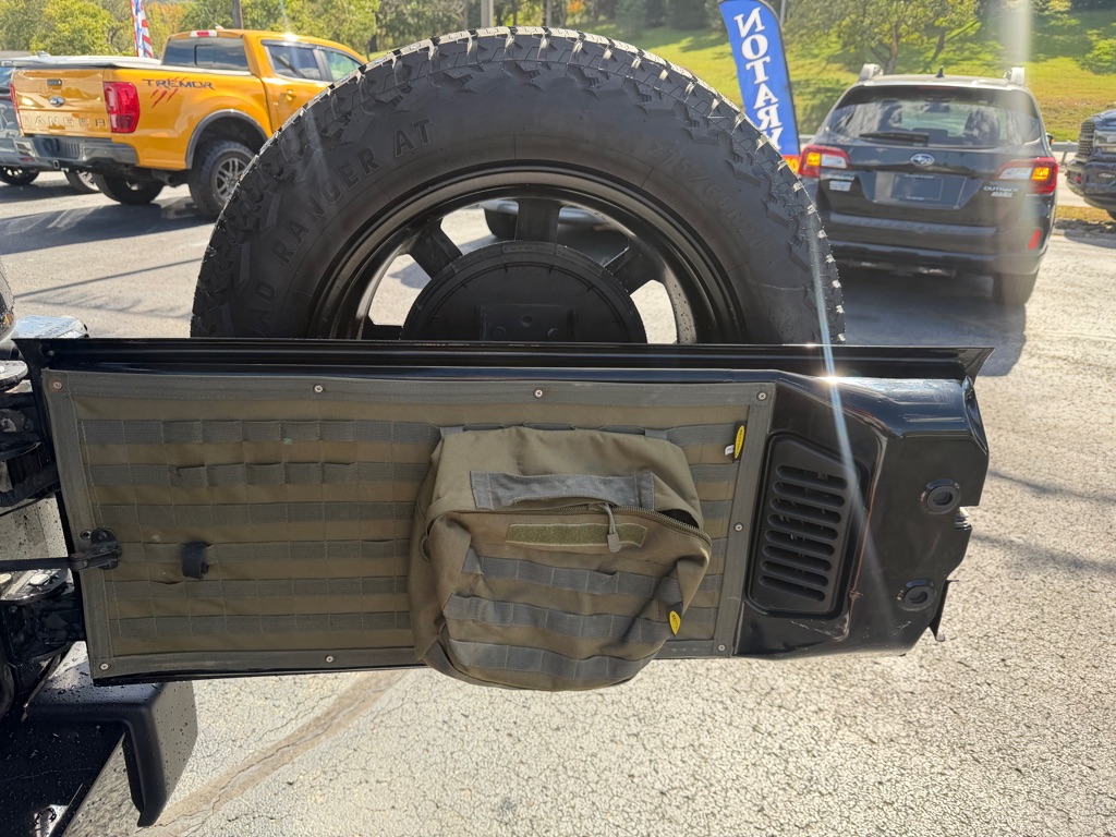 Photo 23 of this JEEP WRANGLER UNLIMI