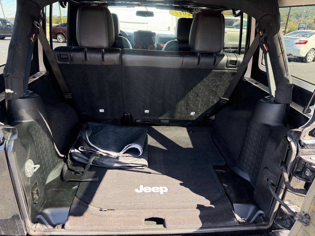 Photo 21 of this JEEP WRANGLER UNLIMI