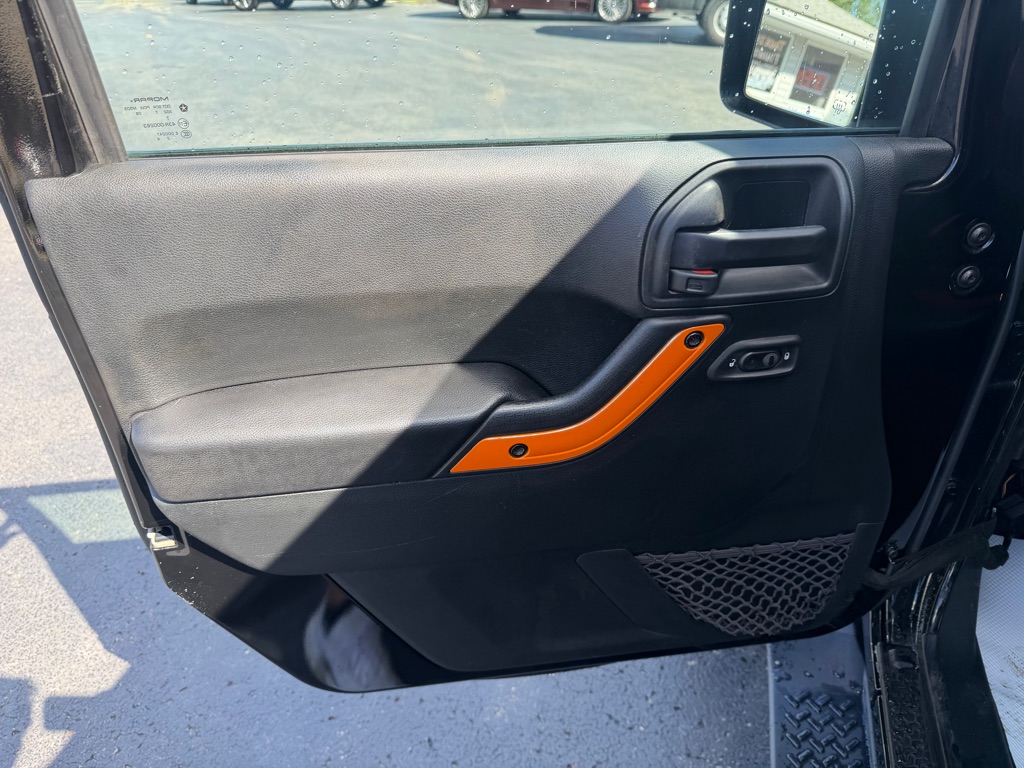 Photo 15 of this JEEP WRANGLER UNLIMI