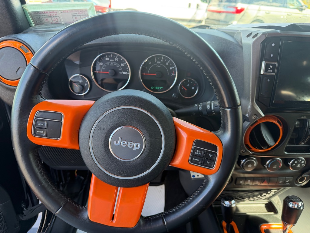 Photo 32 of this JEEP WRANGLER UNLIMI