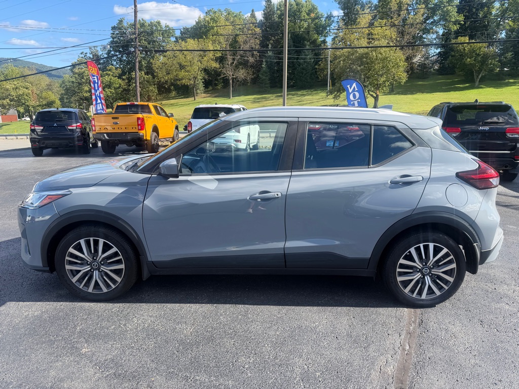 Photo 8 of this NISSAN KICKS