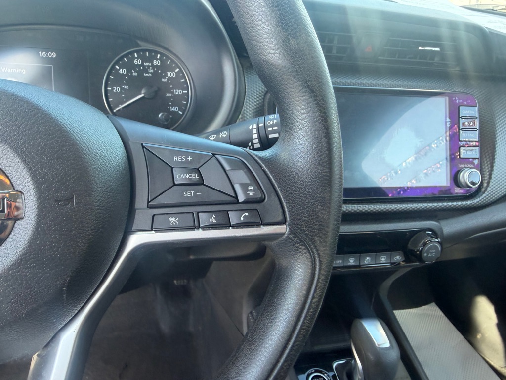 Photo 27 of this NISSAN KICKS