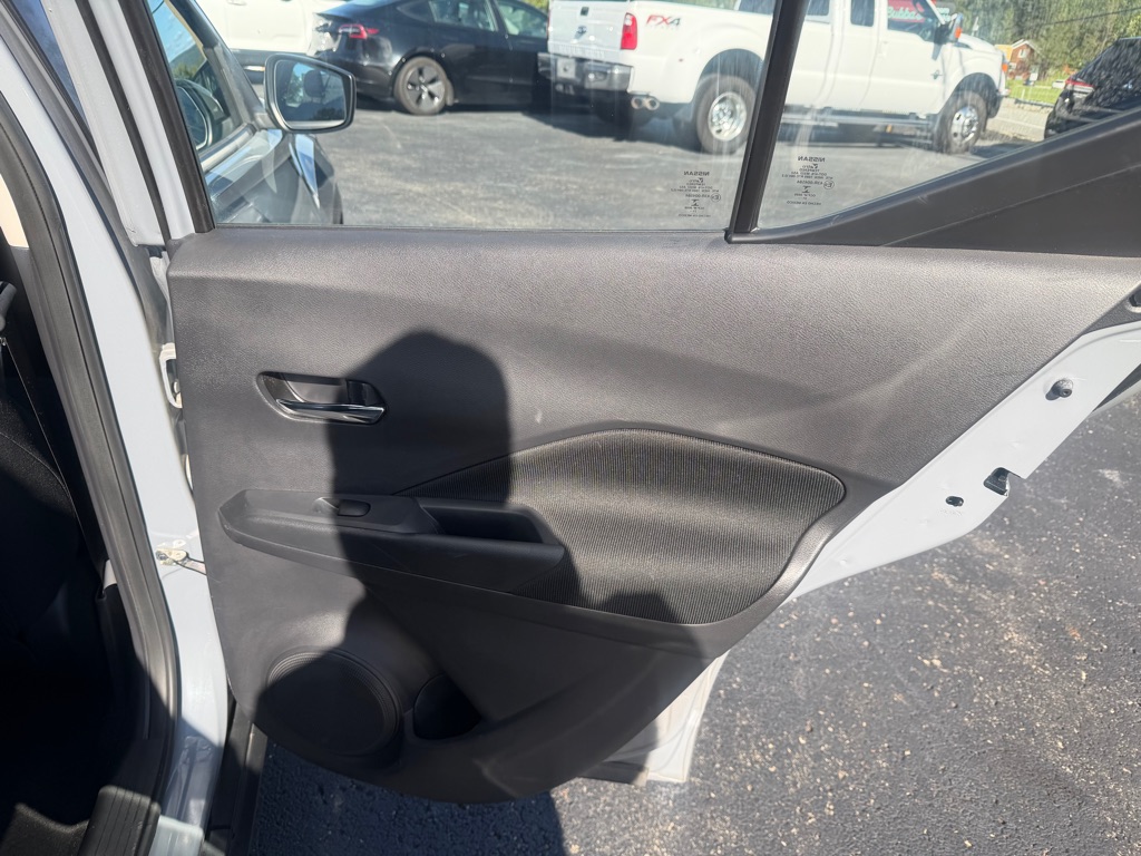 Photo 18 of this NISSAN KICKS