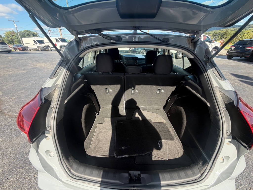 Photo 16 of this NISSAN KICKS