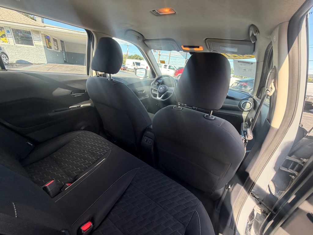 Photo 19 of this NISSAN KICKS