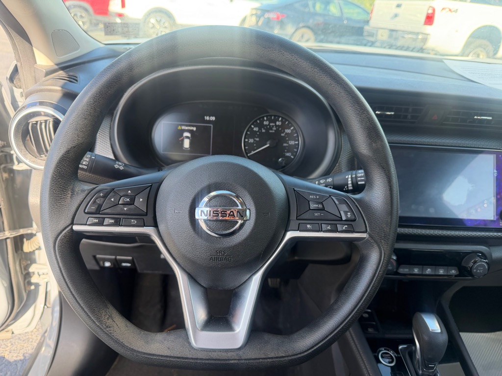 Photo 25 of this NISSAN KICKS