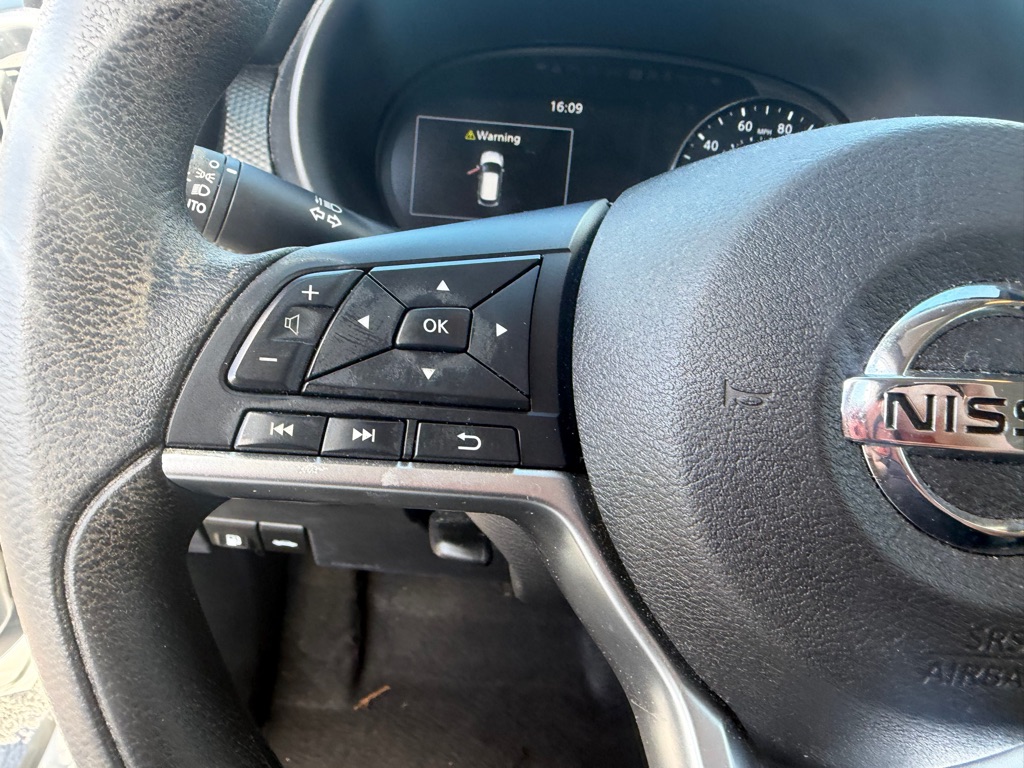 Photo 26 of this NISSAN KICKS
