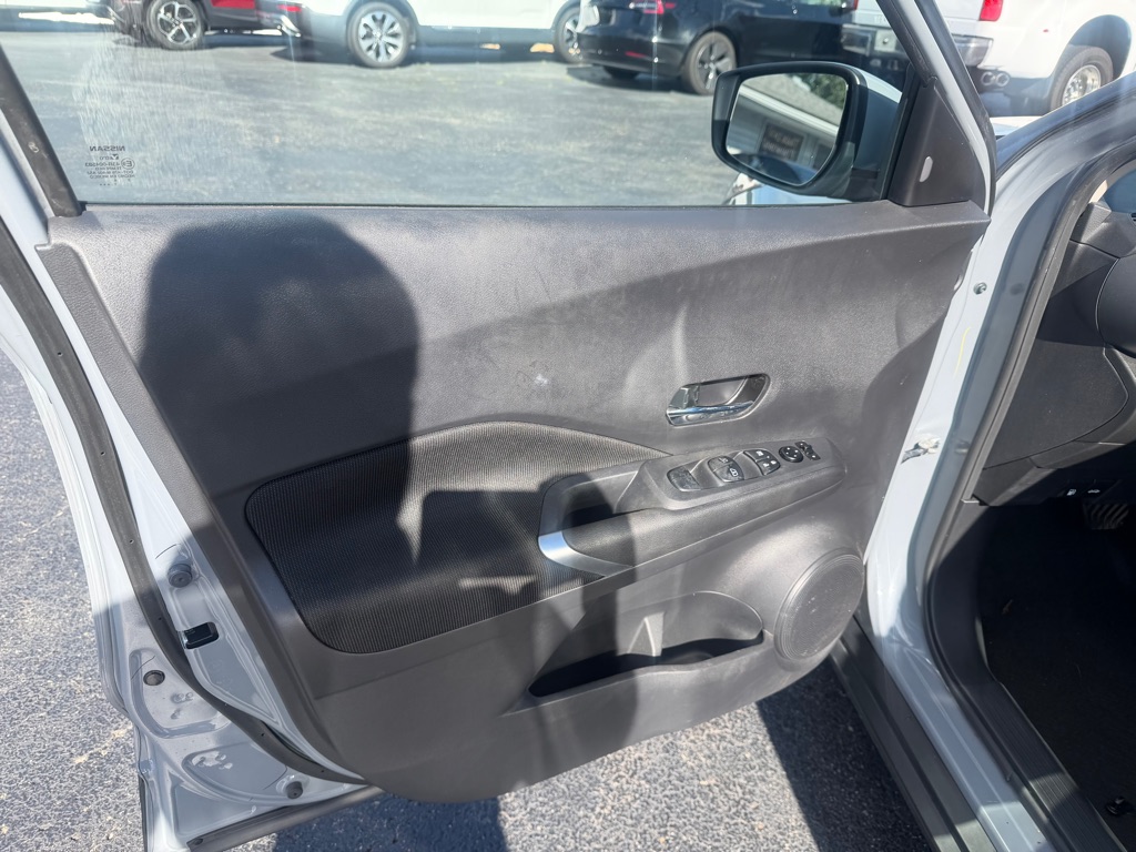 Photo 11 of this NISSAN KICKS