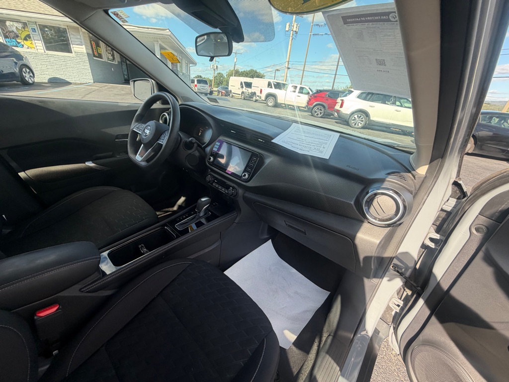 Photo 21 of this NISSAN KICKS