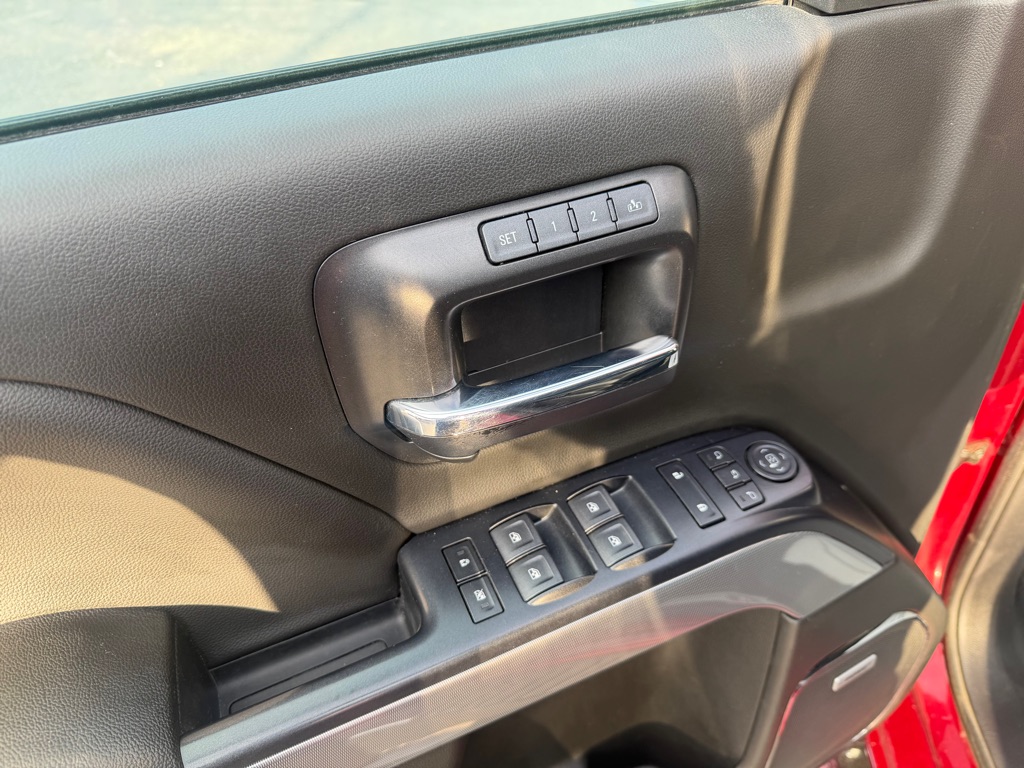 Photo 25 of this CHEVROLET SILVERADO 1500