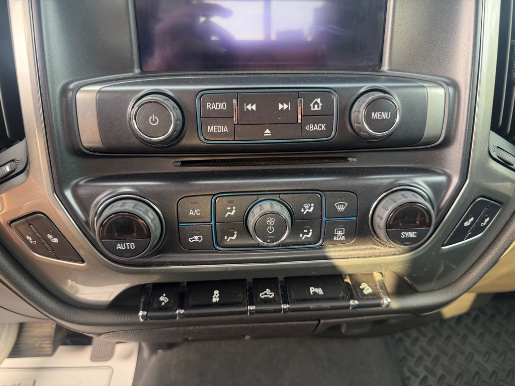 Photo 37 of this CHEVROLET SILVERADO 1500