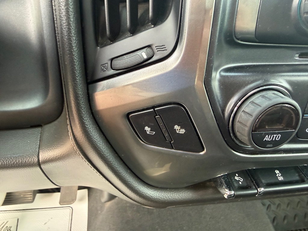 Photo 38 of this CHEVROLET SILVERADO 1500