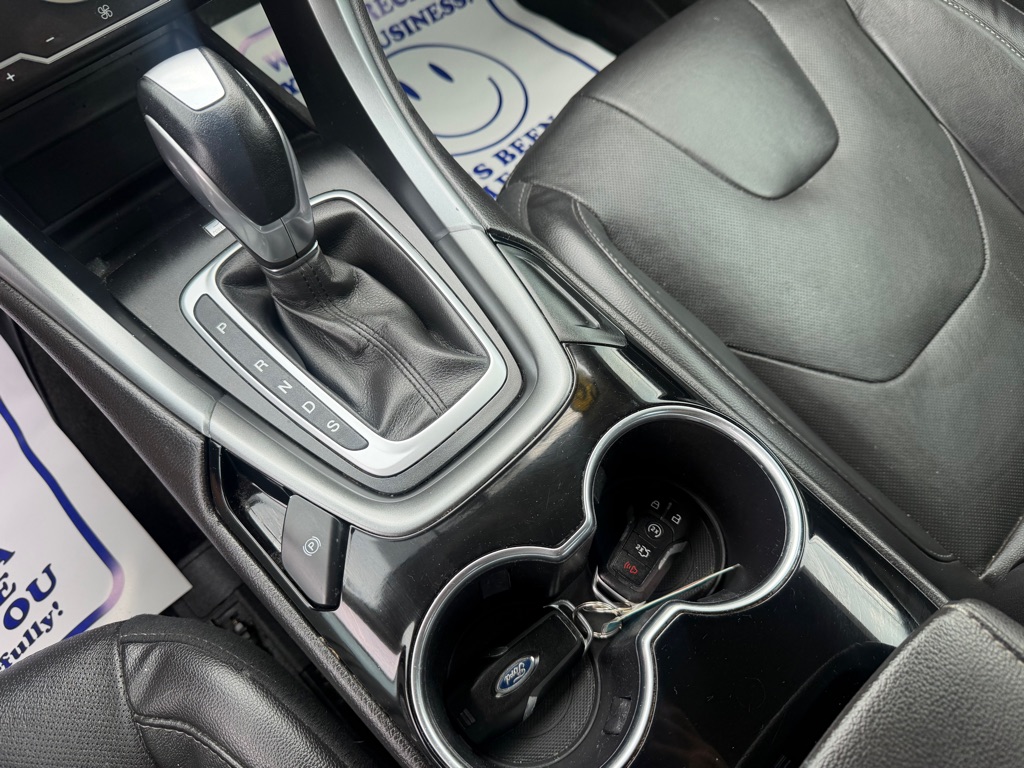Photo 34 of this FORD FUSION