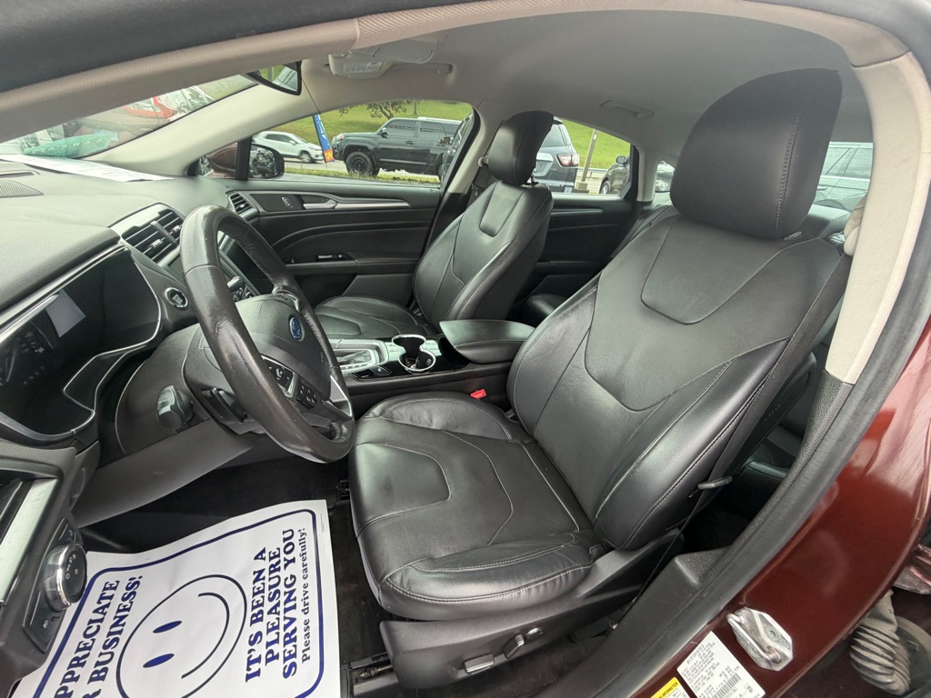 Photo 10 of this FORD FUSION
