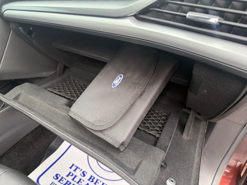 Photo 25 of this FORD FUSION