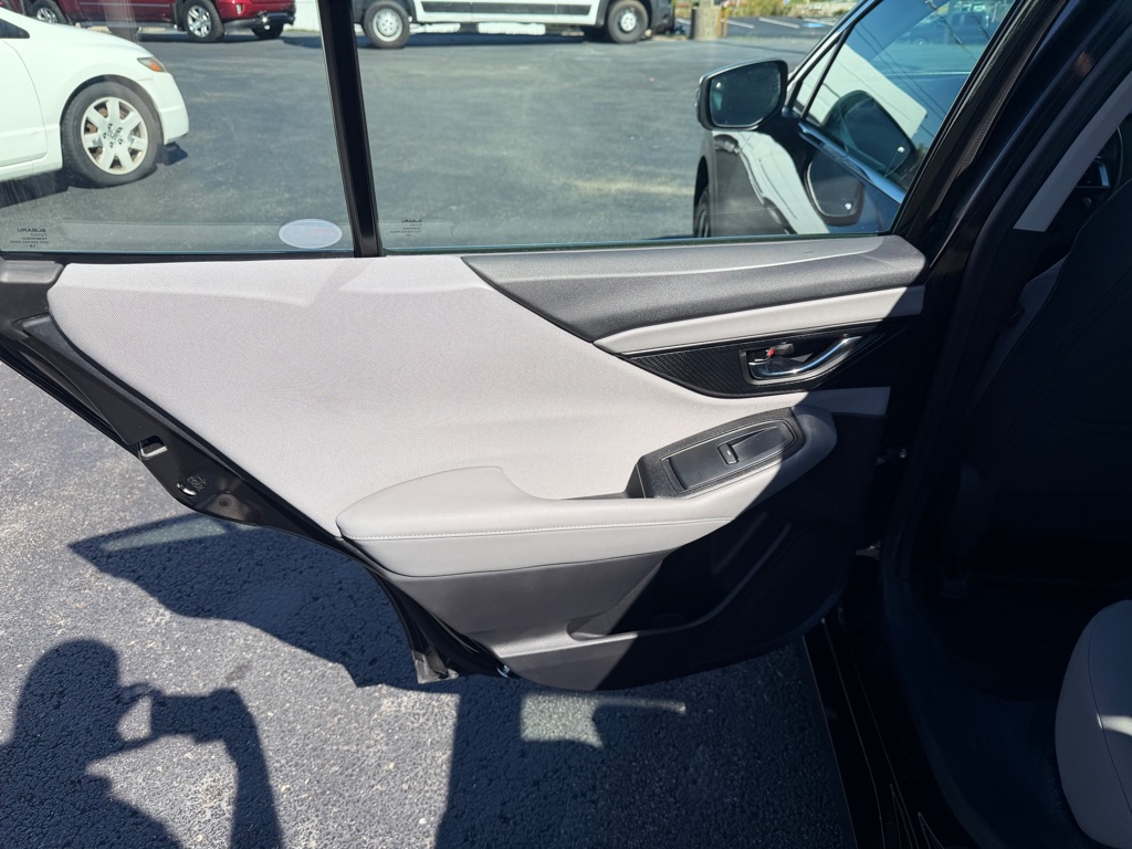 Photo 14 of this SUBARU LEGACY