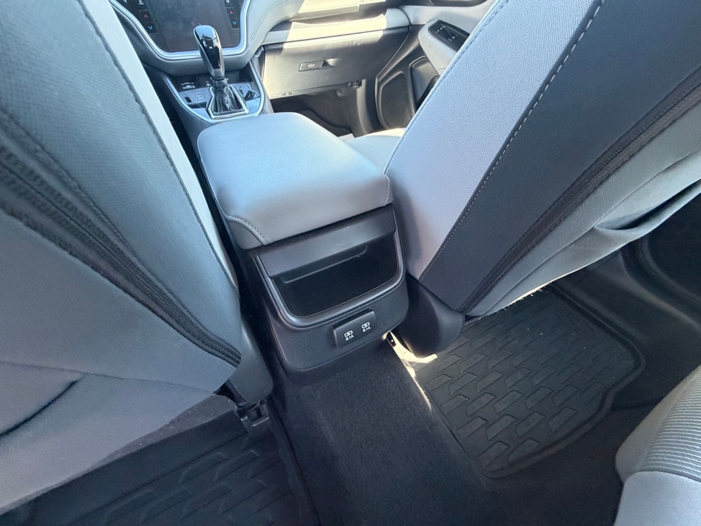 Photo 15 of this SUBARU LEGACY