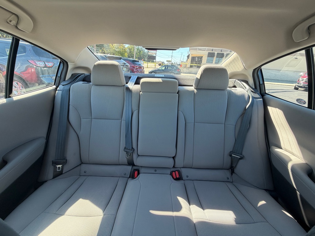 Photo 12 of this SUBARU LEGACY