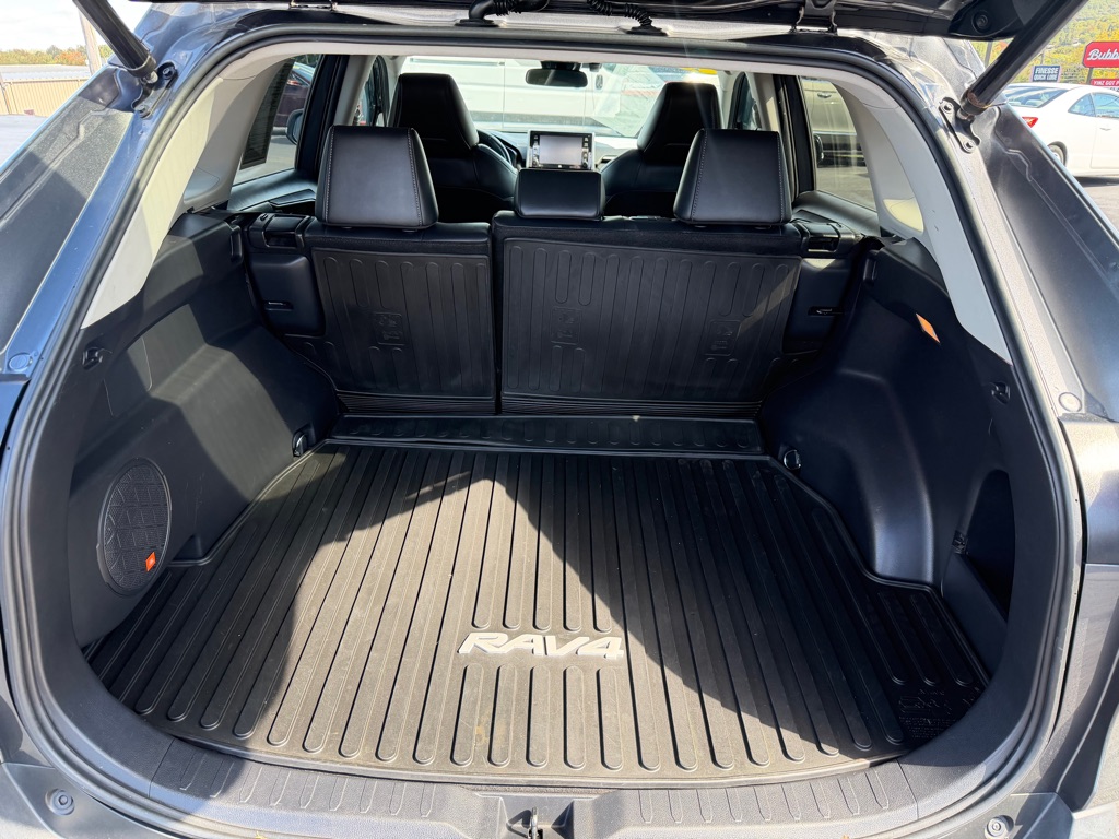 Photo 19 of this TOYOTA RAV4