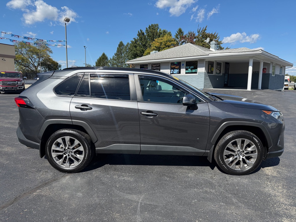 Photo 4 of this TOYOTA RAV4