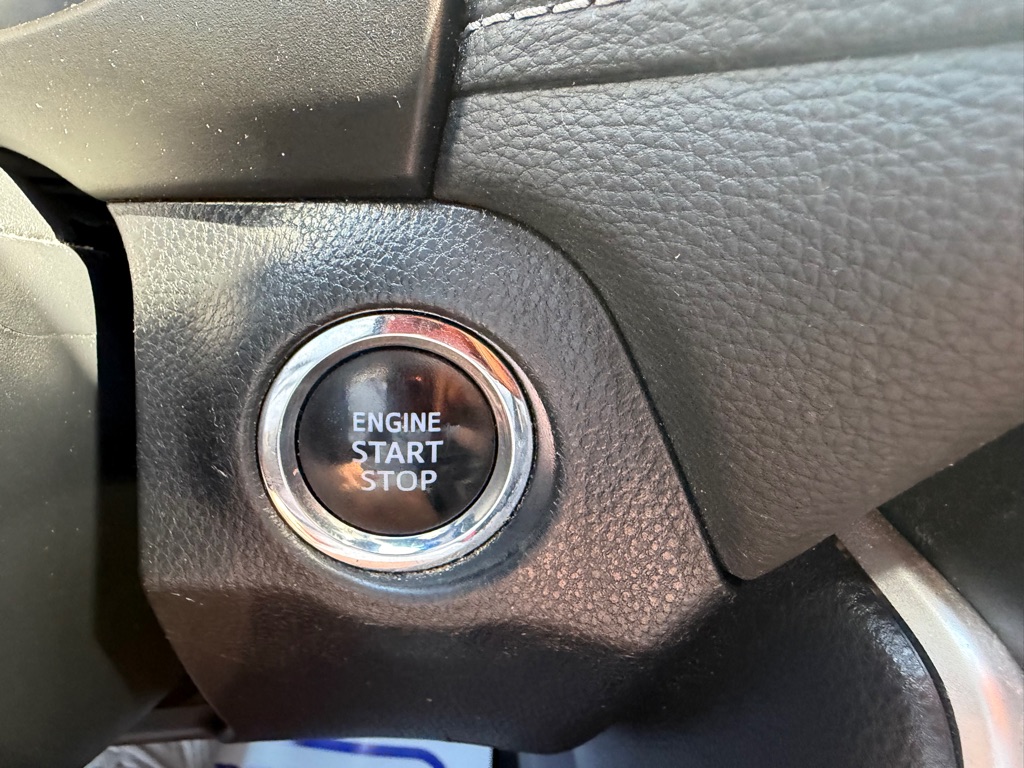 Photo 39 of this TOYOTA RAV4