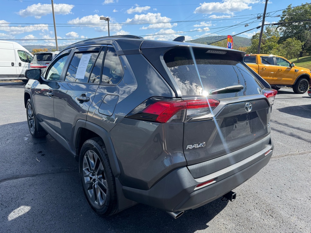 Photo 7 of this TOYOTA RAV4