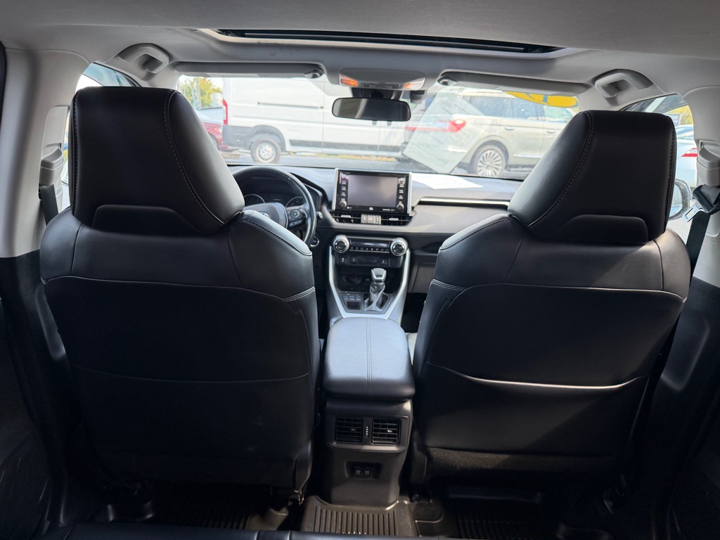 Photo 20 of this TOYOTA RAV4