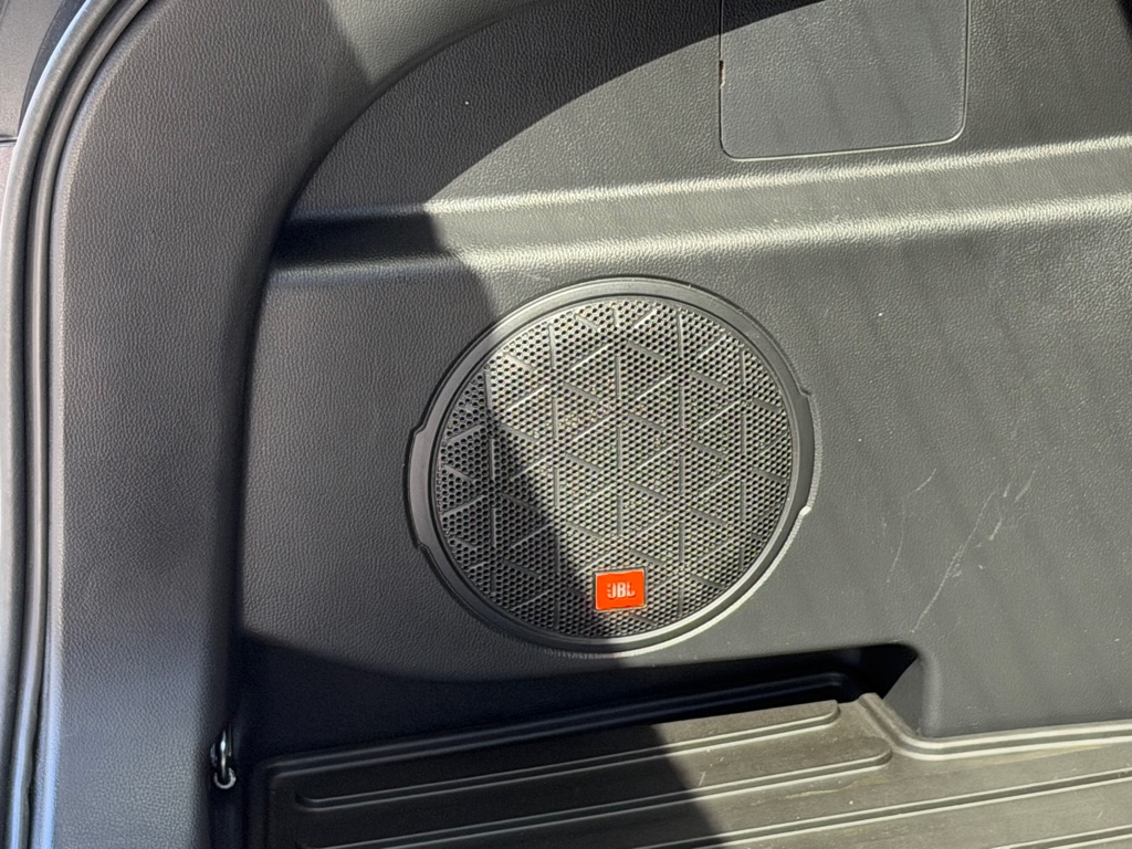 Photo 22 of this TOYOTA RAV4