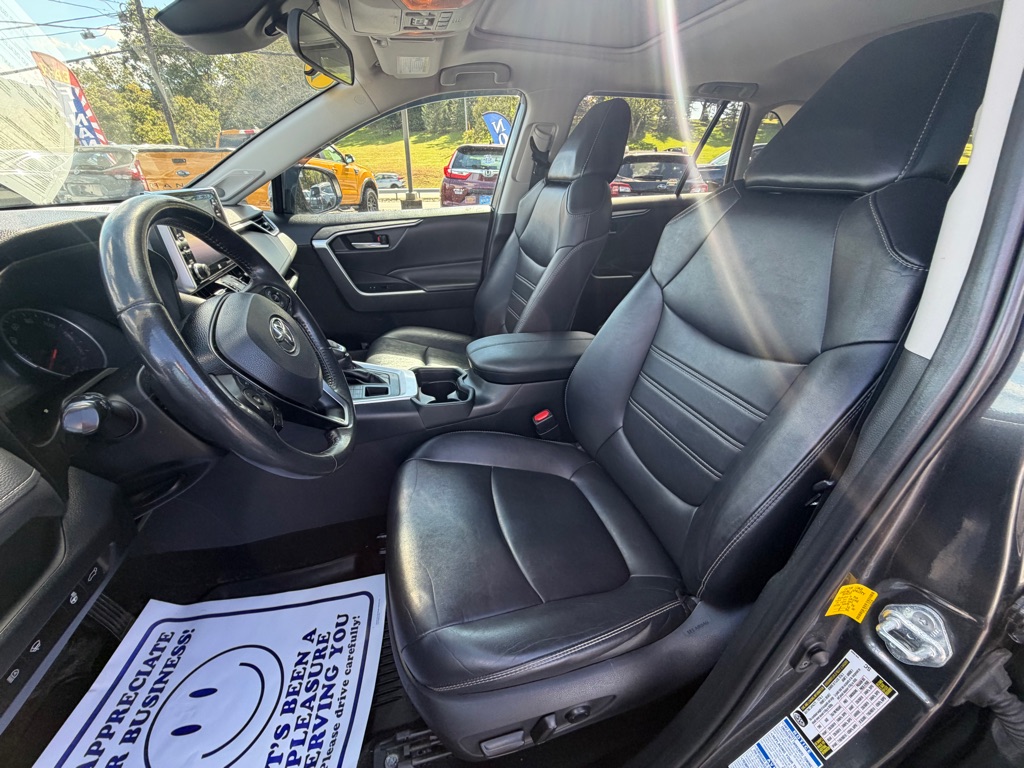 Photo 11 of this TOYOTA RAV4