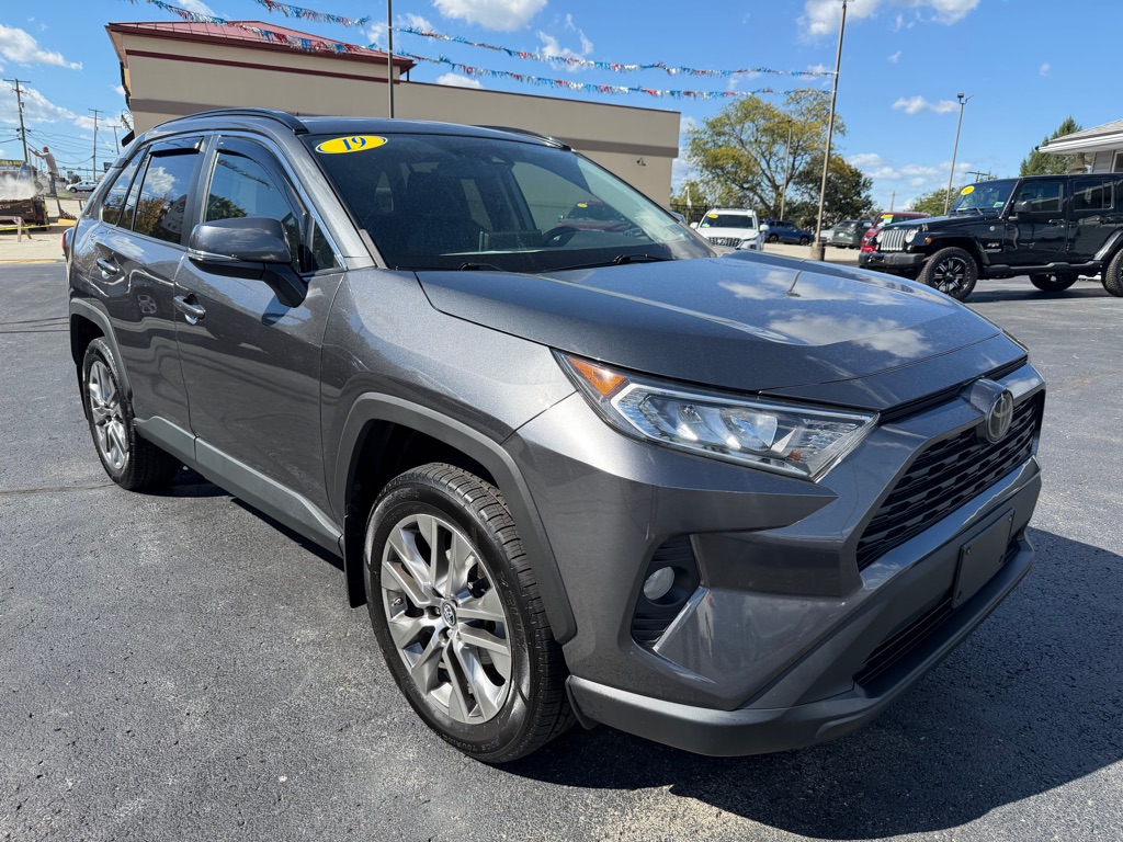 Photo 3 of this TOYOTA RAV4