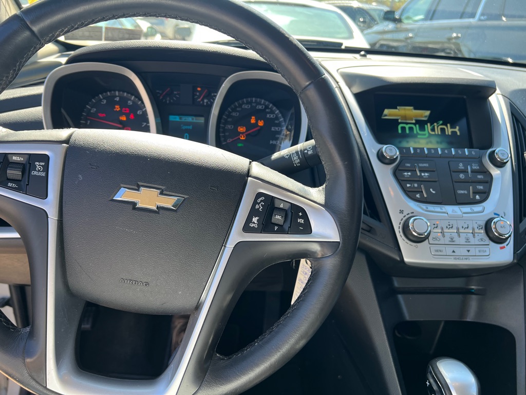 Photo 12 of this CHEVROLET EQUINOX