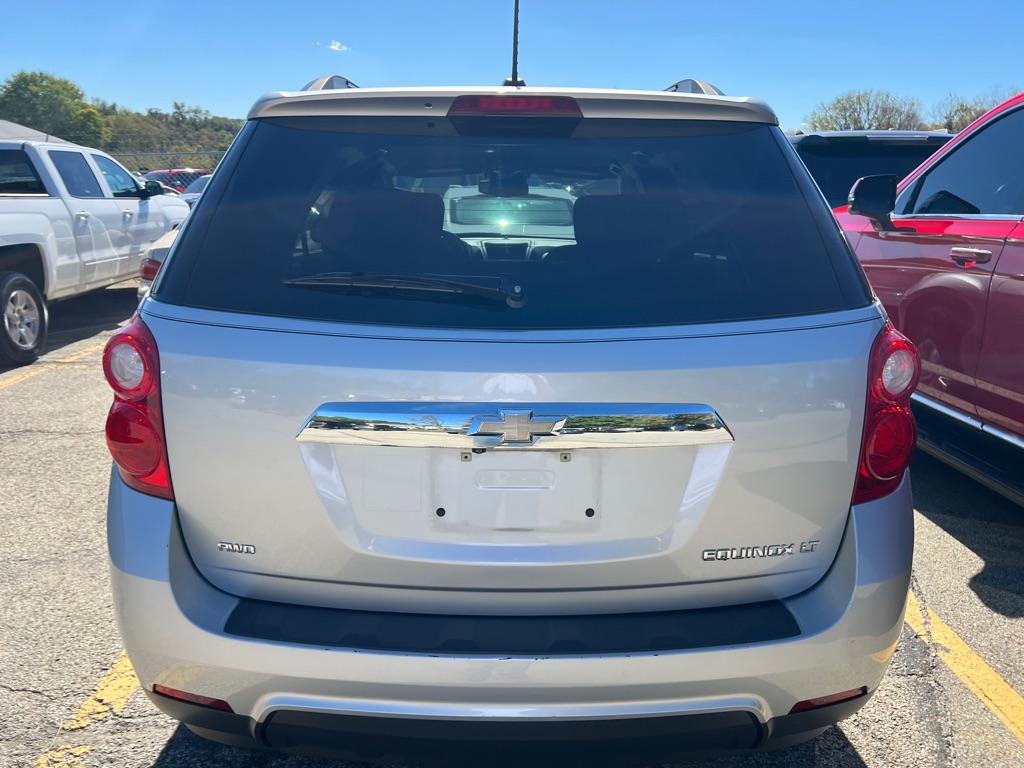 Photo 8 of this CHEVROLET EQUINOX