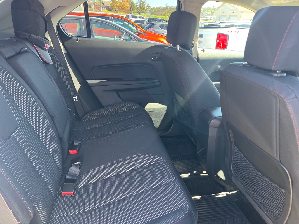 Photo 4 of this CHEVROLET EQUINOX