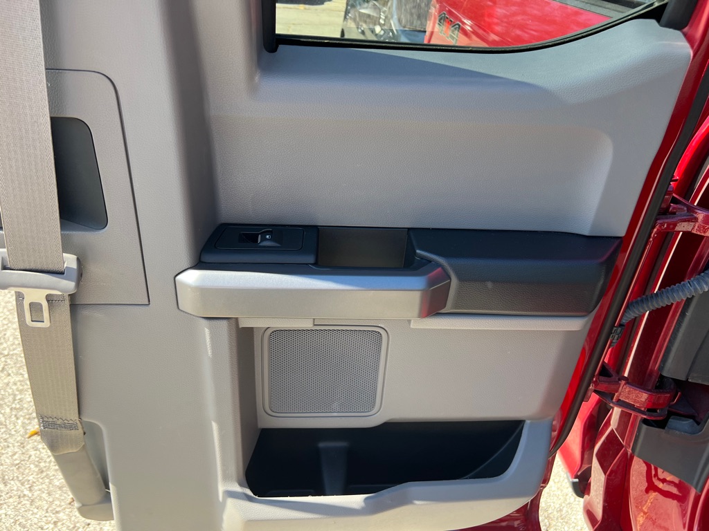 Photo 8 of this FORD F-150